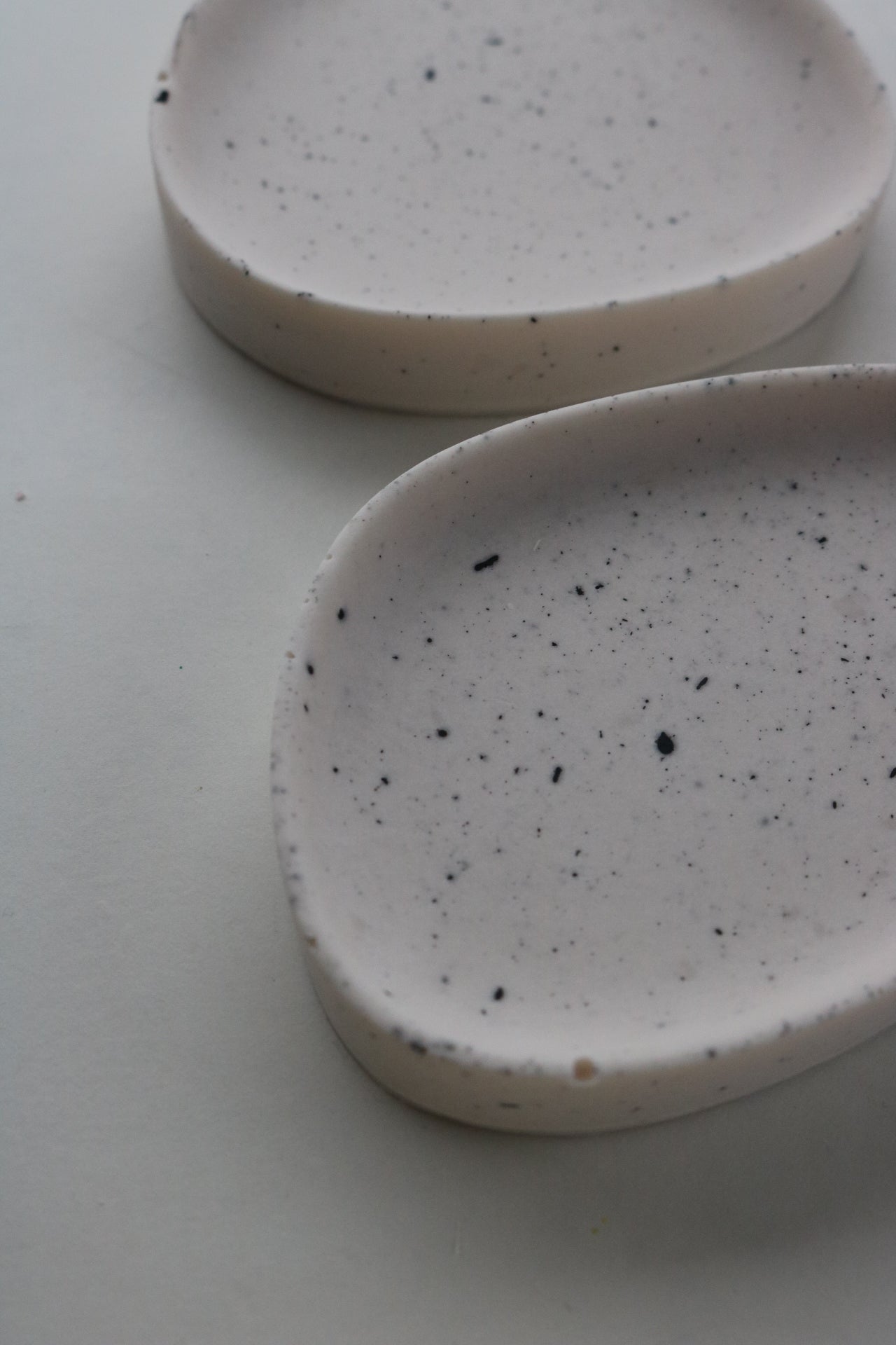 Pebble dish duo