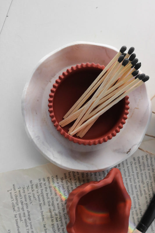 Ribbed trinket dish - Maé Fleur