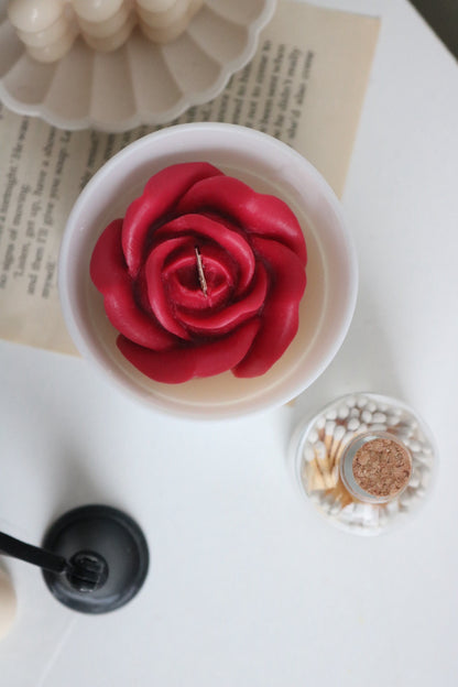 Rose scented candle