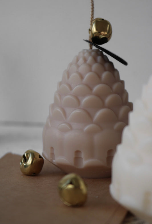 Pine cone candle