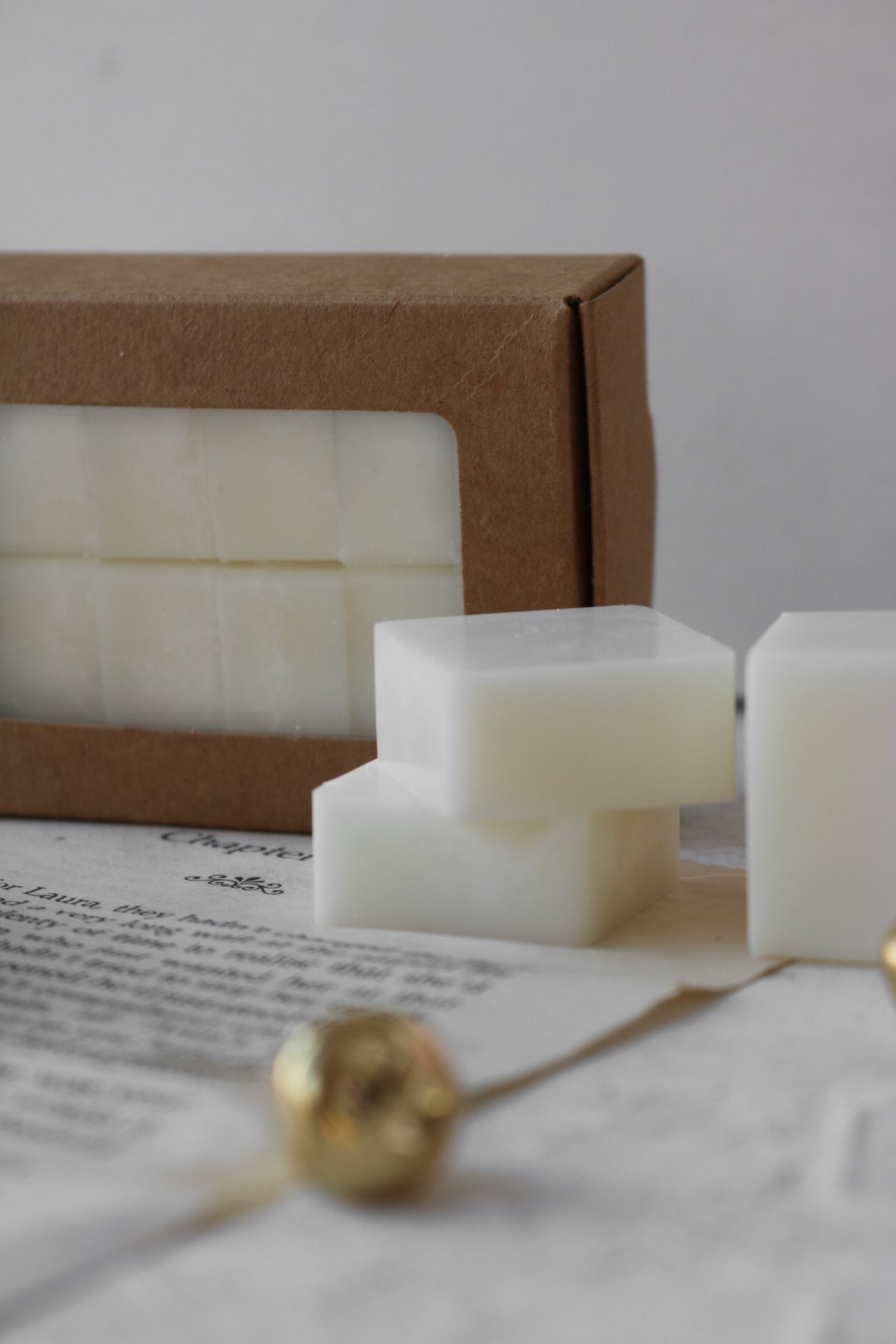 Simplistic wax melts