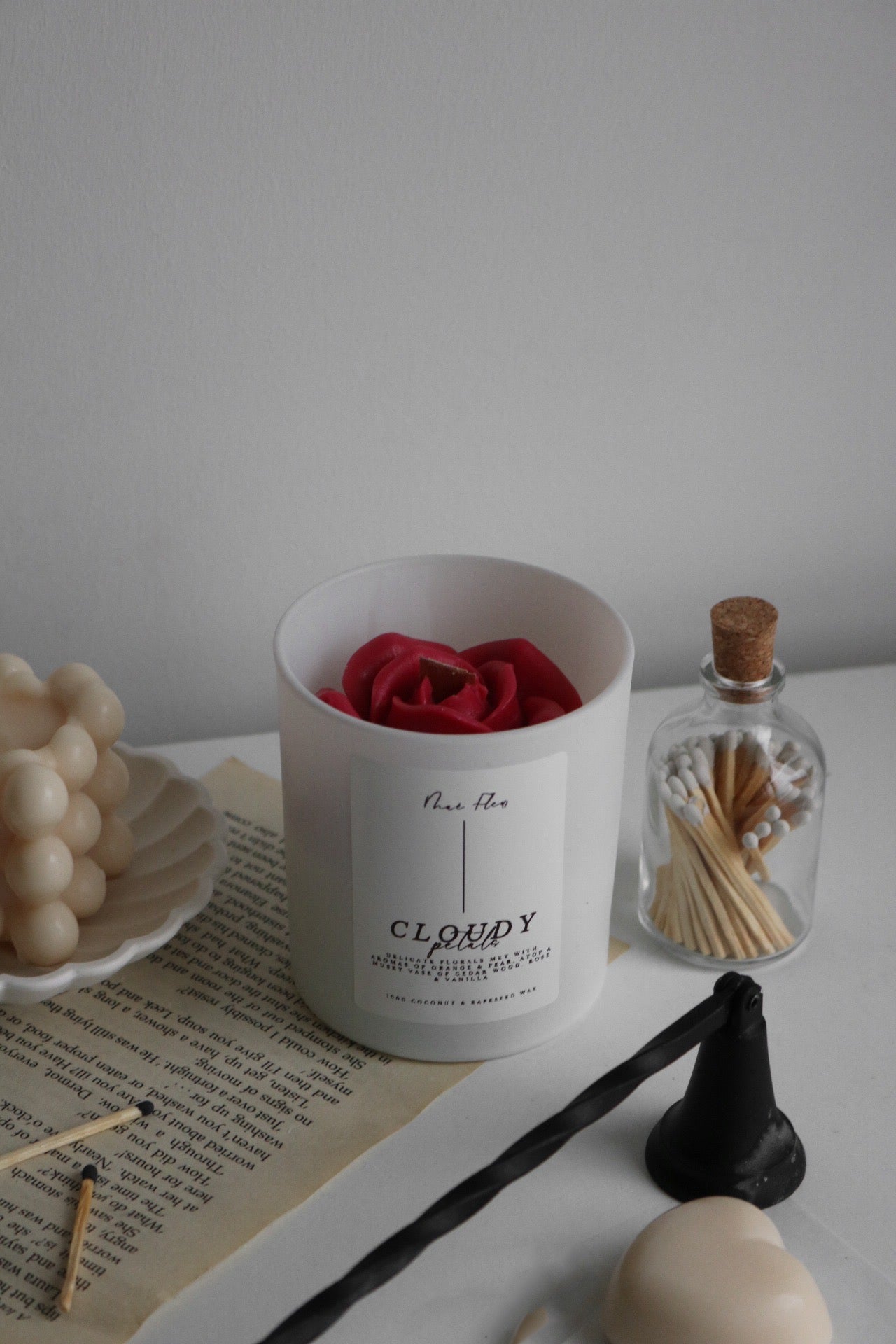 Rose scented candle