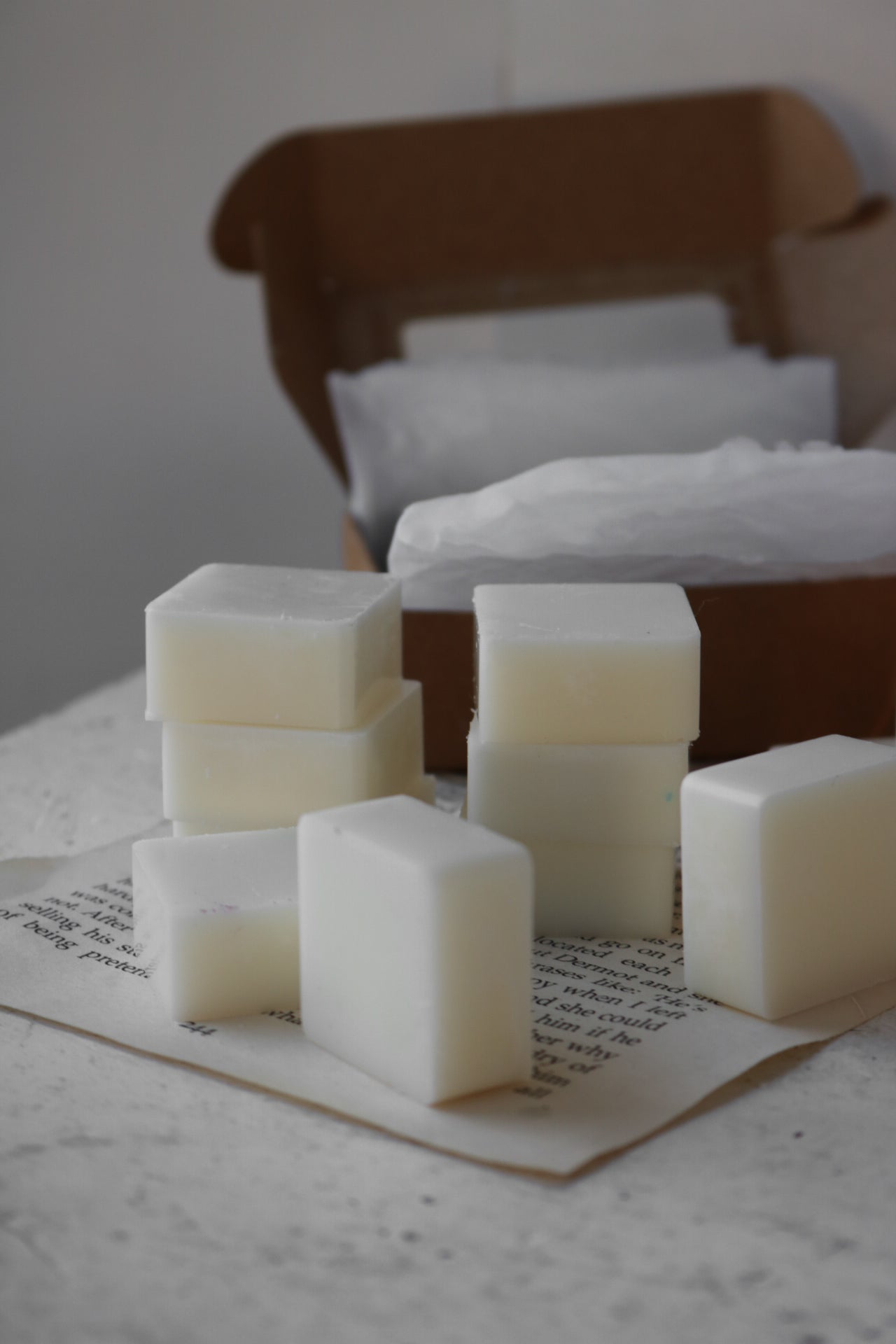 Simplistic wax melts