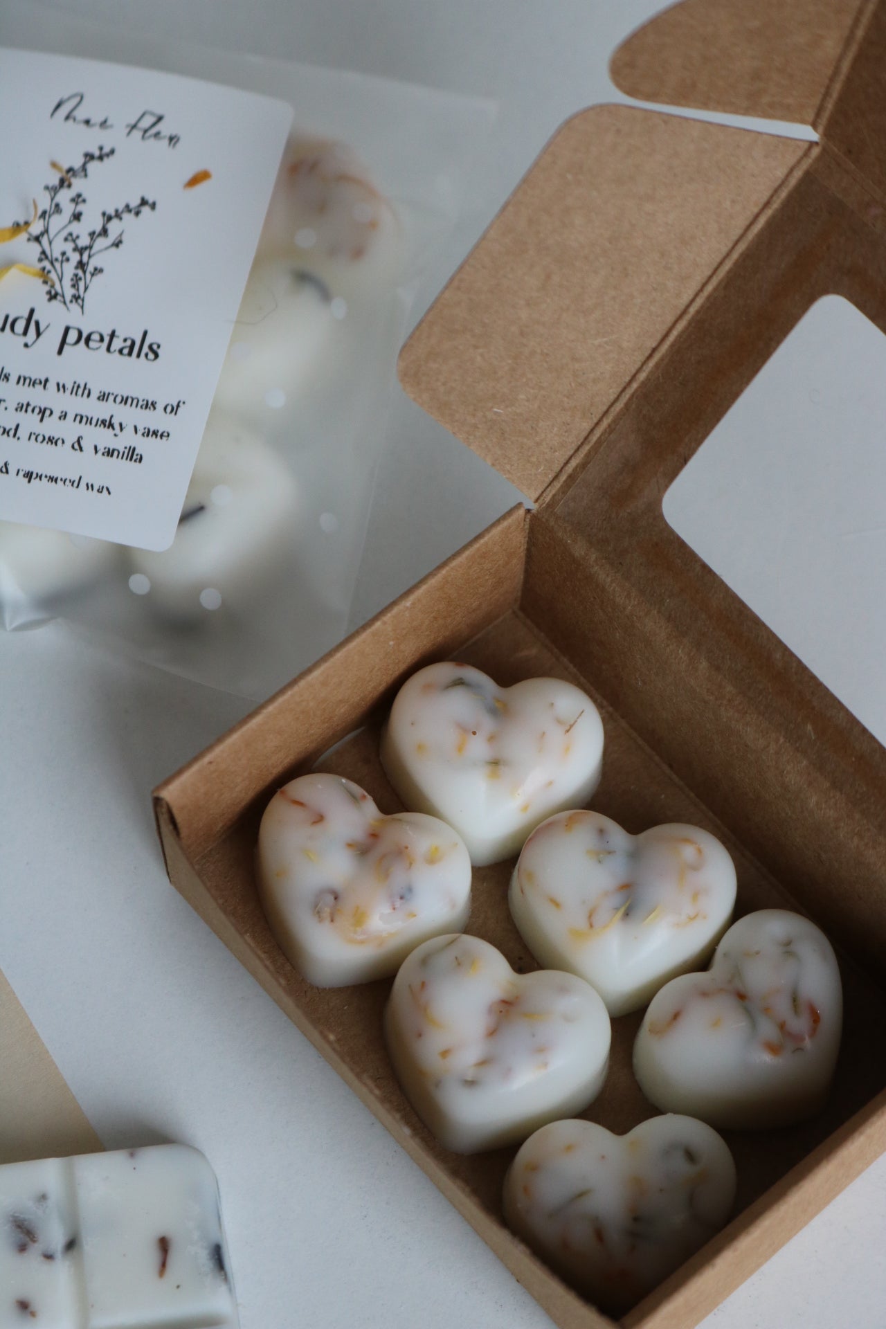 Botanical heart wax melts