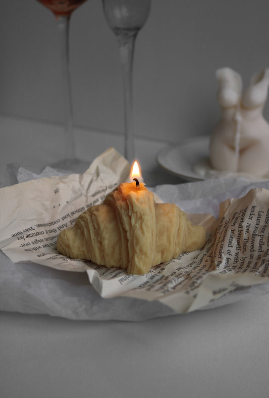 Croissant candle